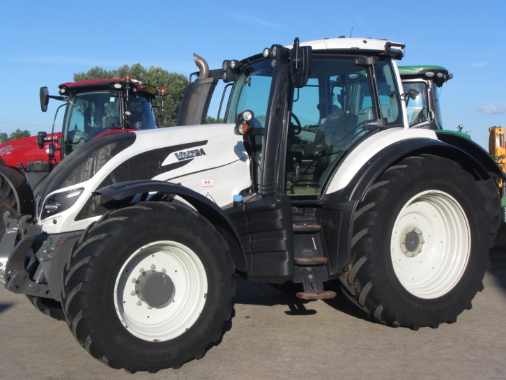 Valtra T214 Direct