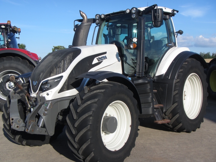 Valtra T214 Direct