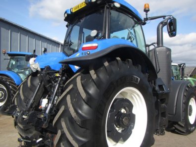 New Holland T8.435