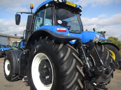 New Holland T8.435