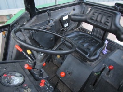 John Deere 3040