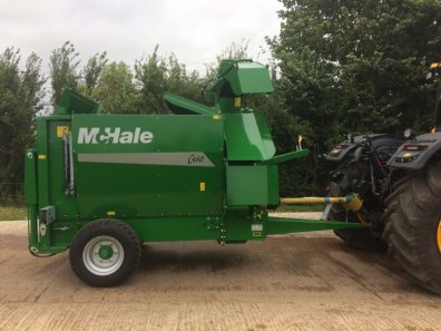 McHale C460 trailed silage feeder and straw chopper
