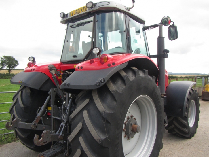 Massey Ferguson 7499