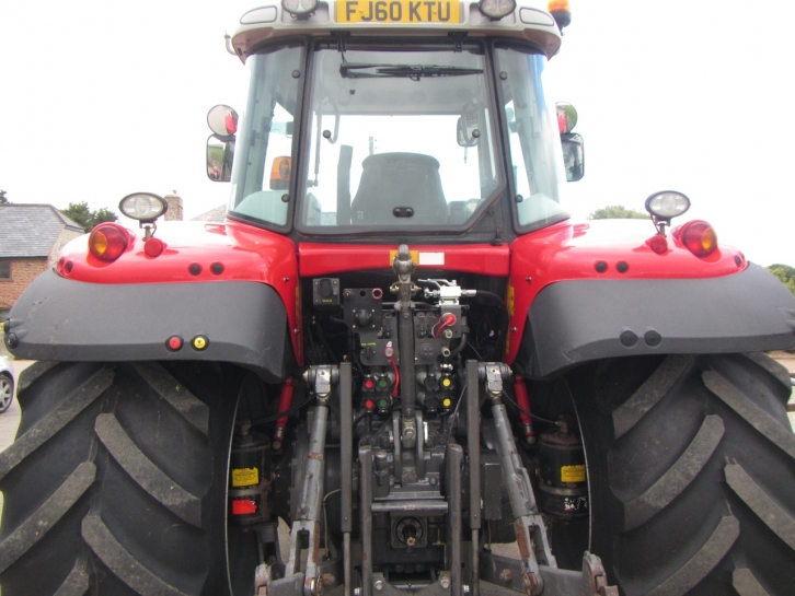 Massey Ferguson 7499