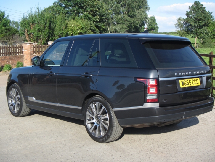 Land Rover Range Rover Vogue 3.0 TDV6