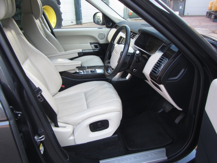 Land Rover Range Rover Vogue 3.0 TDV6