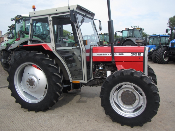 Massey Ferguson 362
