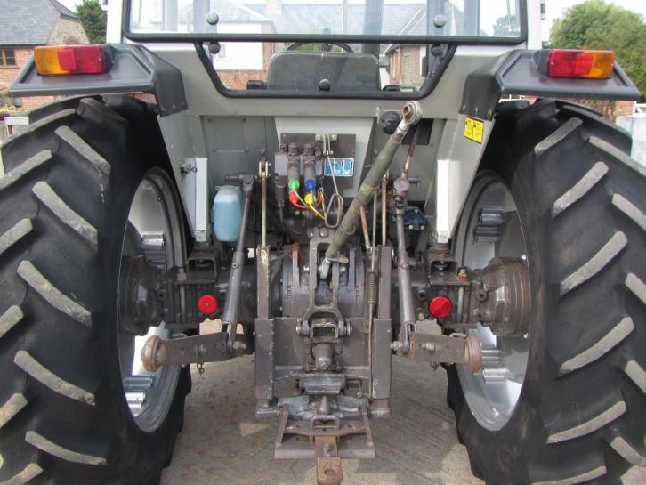 Massey Ferguson 362