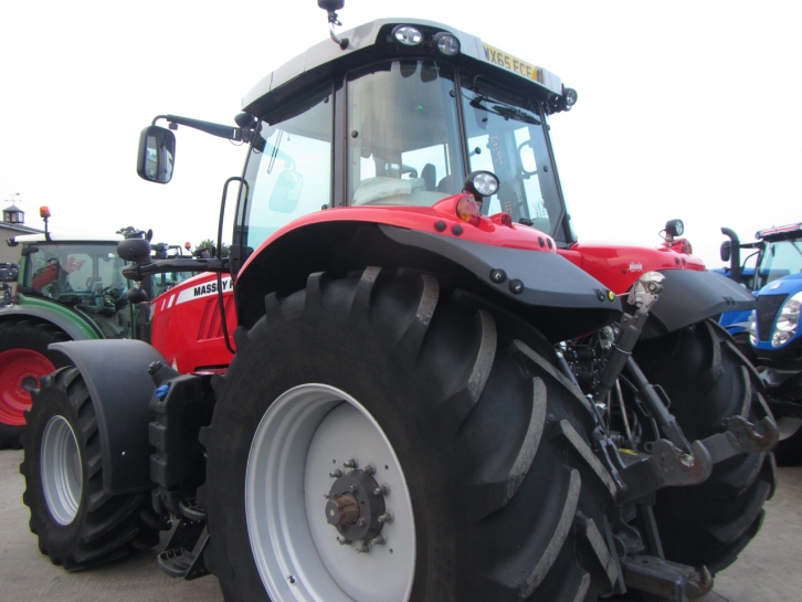 Massey Ferguson 7726 Exclusive