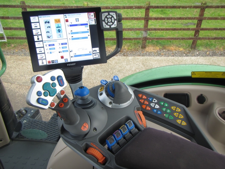 Fendt 724 Profi Plus
