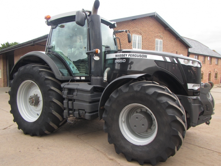Massey Ferguson 8650