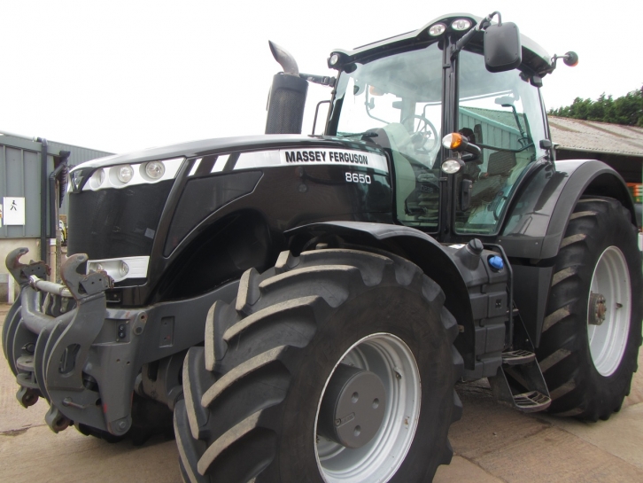 Massey Ferguson 8650