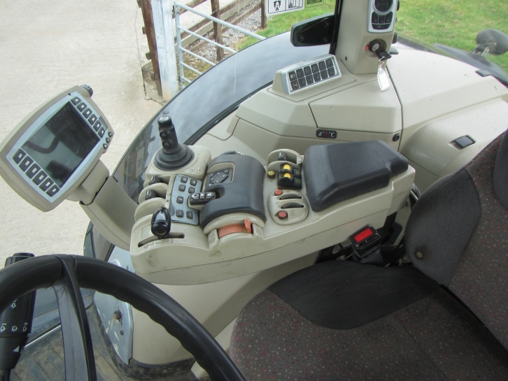 Massey Ferguson 8650