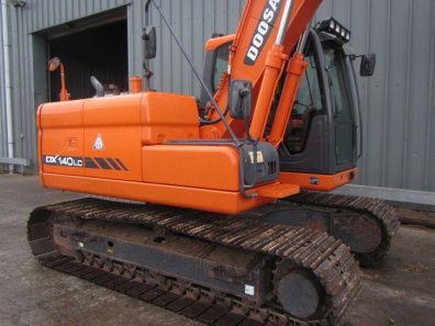 Doosan DX140LC digger