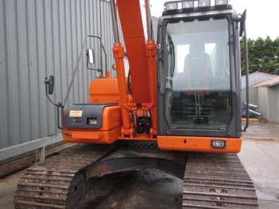Doosan DX140LC digger
