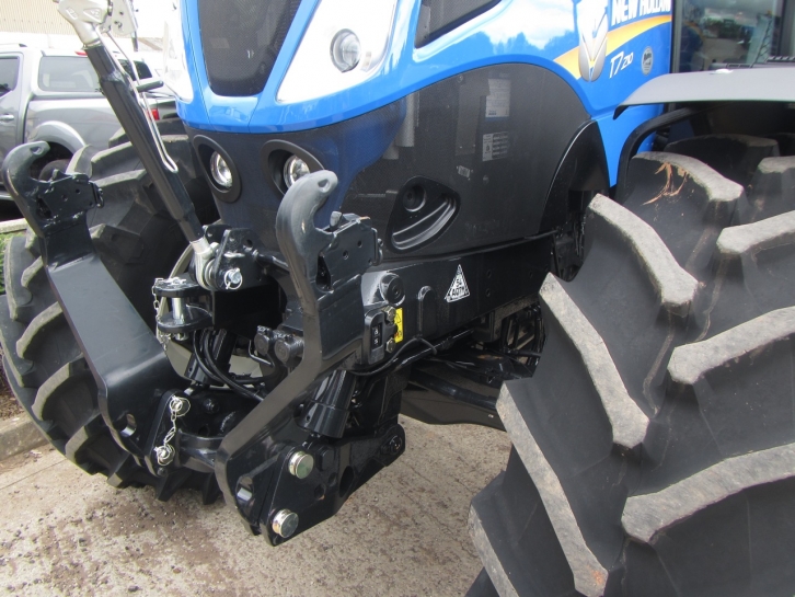 New Holland T7.210
