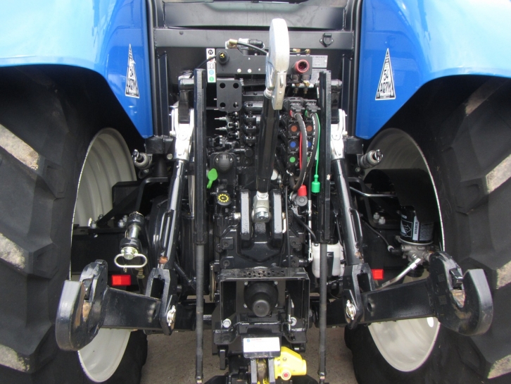 New Holland T7.210