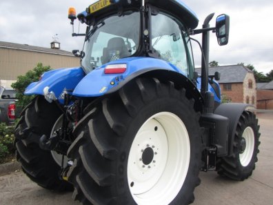 New Holland T7.210