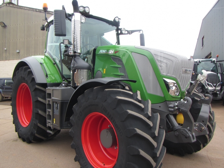 Fendt 824 Profi-Plus