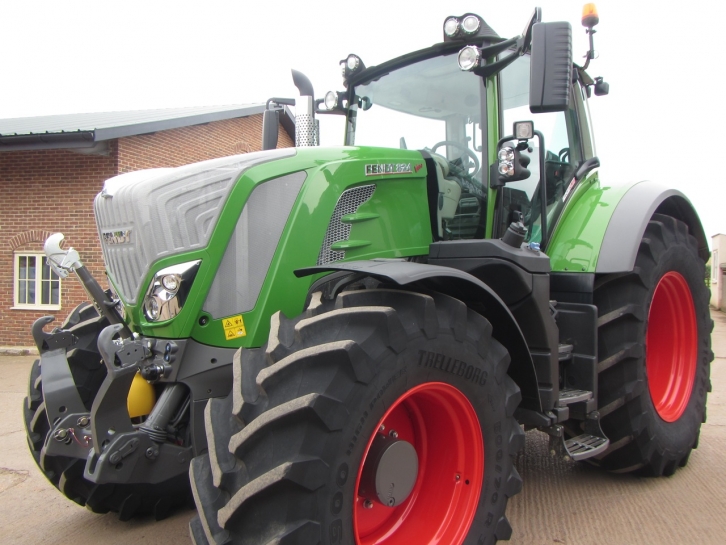 Fendt 824 Profi-Plus