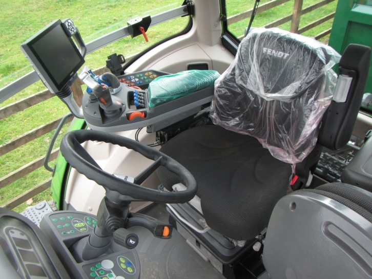 Fendt 824 Profi-Plus