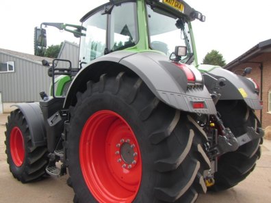 Fendt 824 Profi-Plus