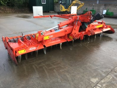 Kuhn HR 5004 5 Metre Power harrow