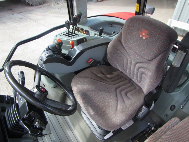 Massey Ferguson 8220 Xtra