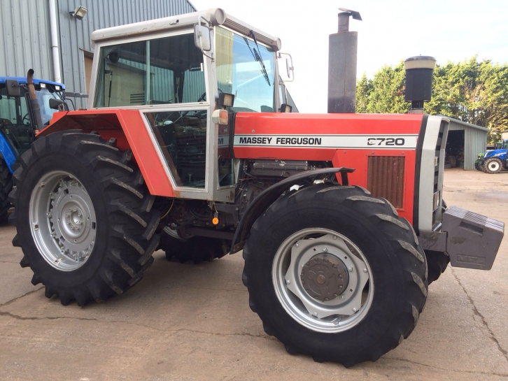 Massey Ferguson 2720