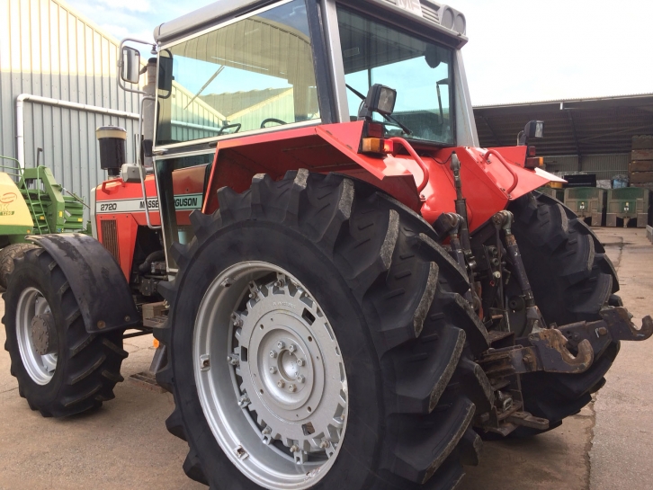 Massey Ferguson 2720