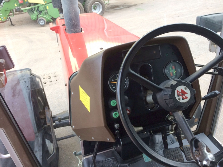 Massey Ferguson 2720