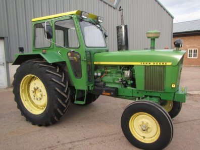 John Deere 3120
