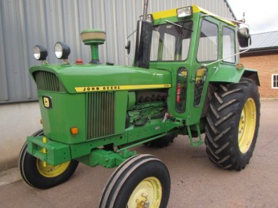 John Deere 3120