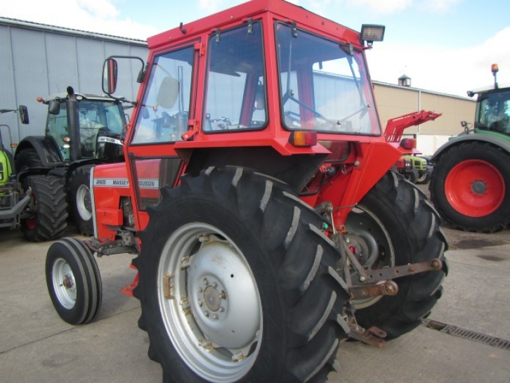 Massey Ferguson 265