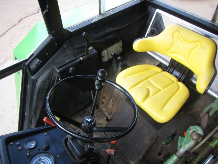 John Deere 3130