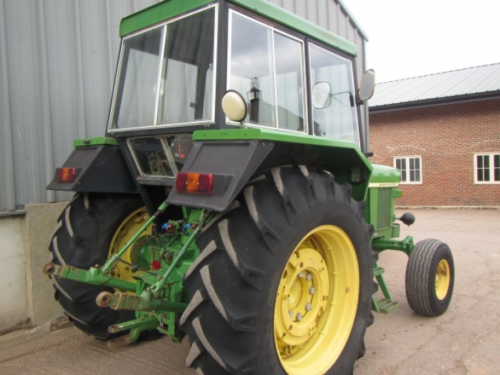 John Deere 3130
