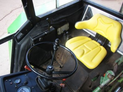 John Deere 3130