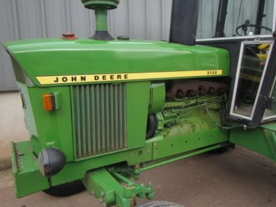 John Deere 3130