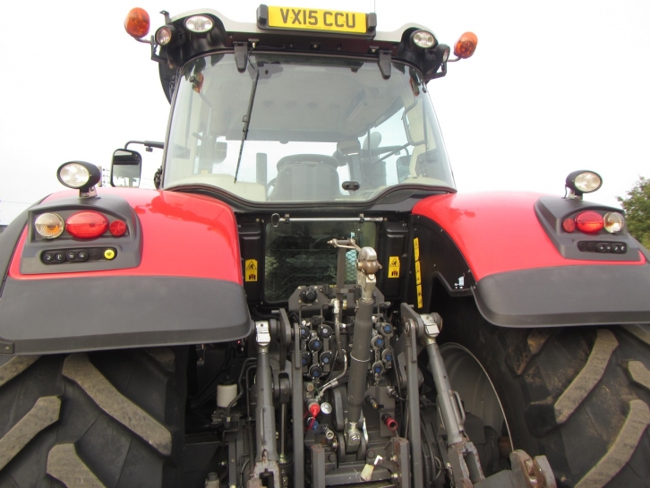Massey Ferguson 8690