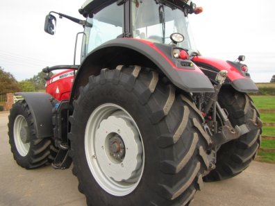 Massey Ferguson 8690