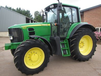John Deere 6830