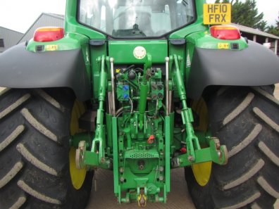 John Deere 6830