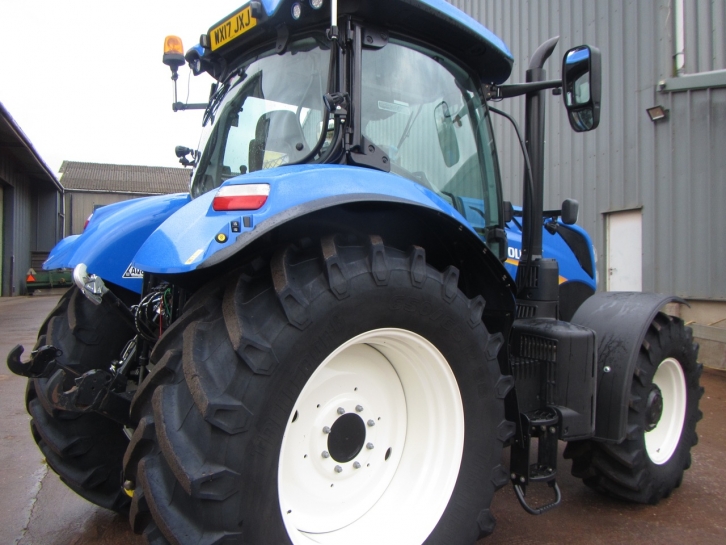 New Holland T7.210