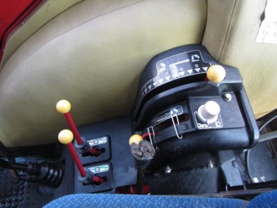 International 844 XL
