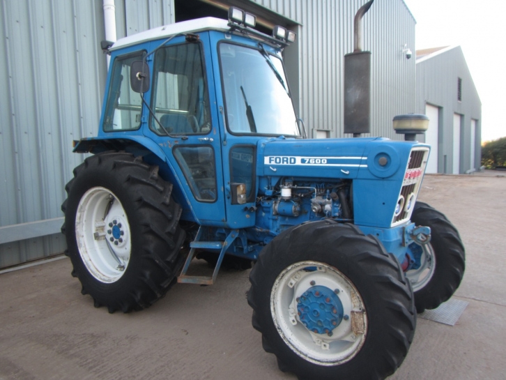Ford 7600