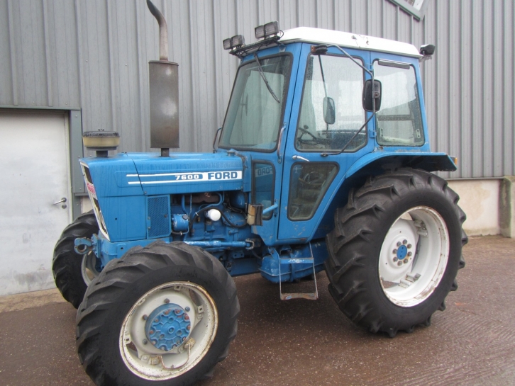 Ford 7600