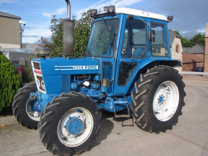 Ford 7600