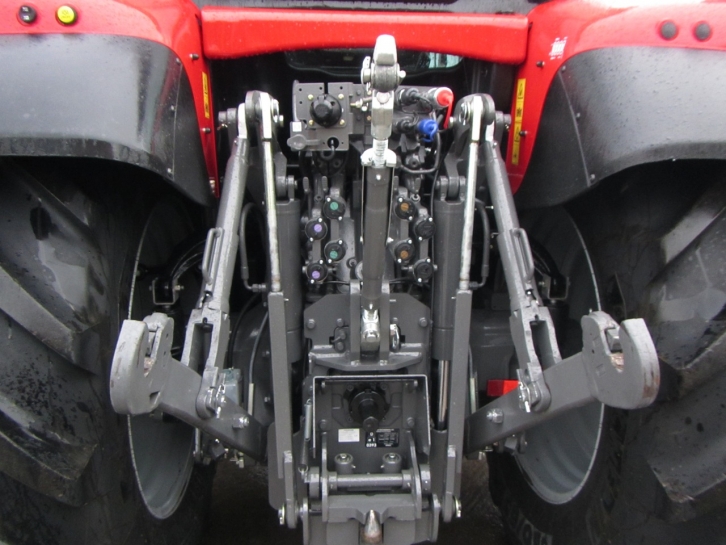 Massey Ferguson 7718 Efficient