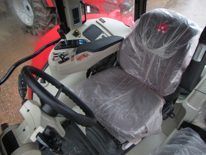 Massey Ferguson 7718 Efficient