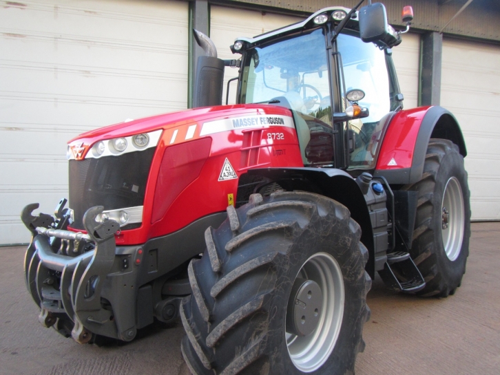 Massey Ferguson 8732